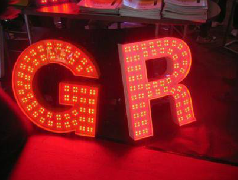 孝感LED发光字常见的安装误区。